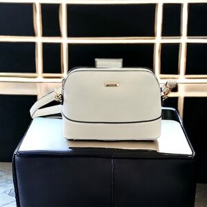 Vatab Ivory Off White Purse Shoulder Cross Body Clasp Leather Women’s